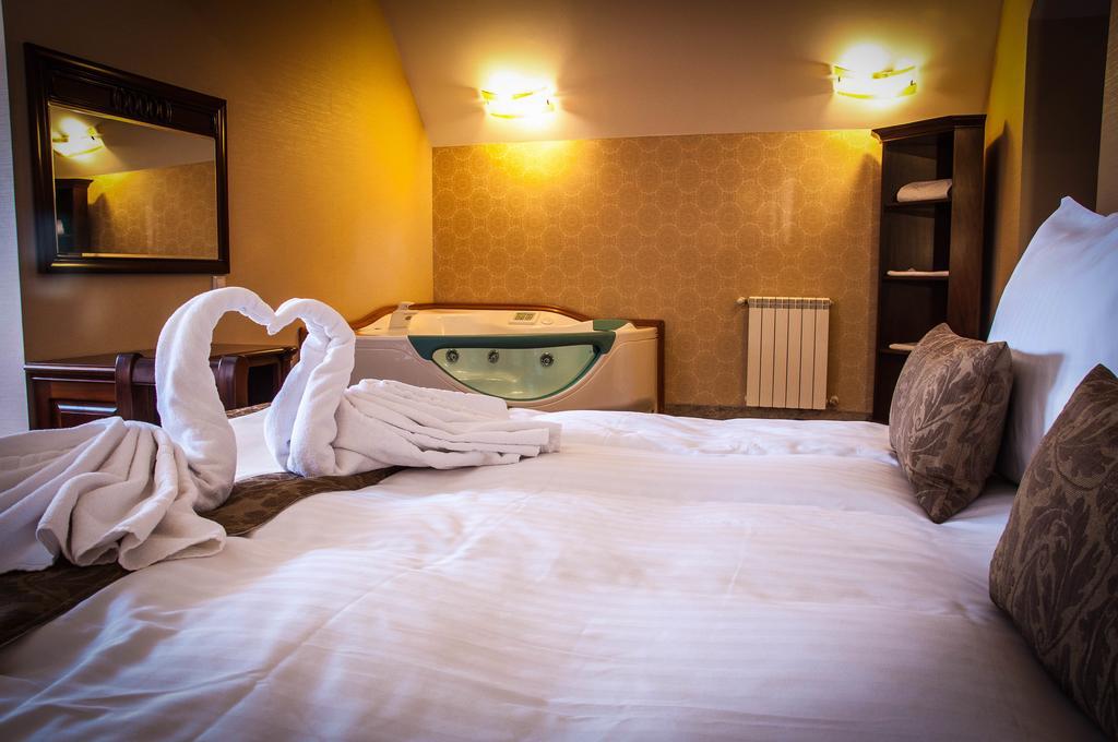 Edelweiss Poiana Hotels Poiana Brasov Phòng bức ảnh