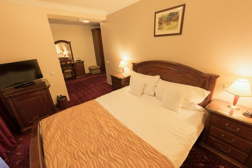 Edelweiss Poiana Hotels Poiana Brasov Phòng bức ảnh