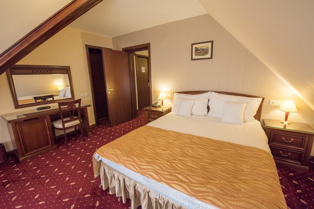 Edelweiss Poiana Hotels Poiana Brasov Phòng bức ảnh