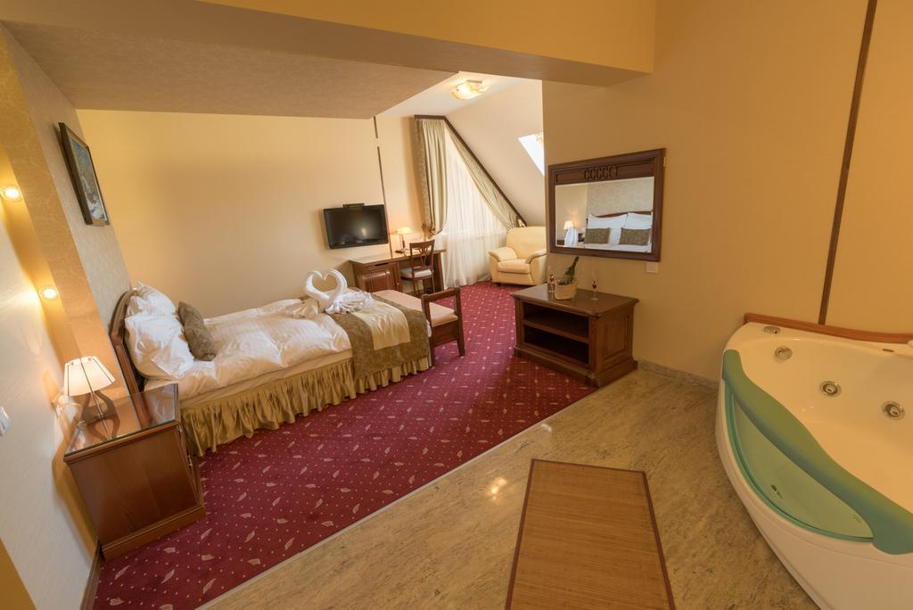 Edelweiss Poiana Hotels Poiana Brasov Ngoại thất bức ảnh