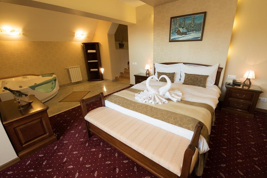 Edelweiss Poiana Hotels Poiana Brasov Ngoại thất bức ảnh