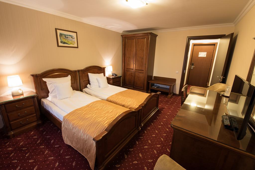Edelweiss Poiana Hotels Poiana Brasov Phòng bức ảnh