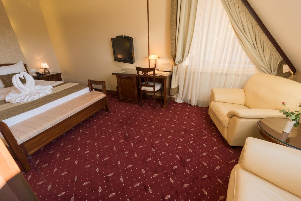 Edelweiss Poiana Hotels Poiana Brasov Ngoại thất bức ảnh